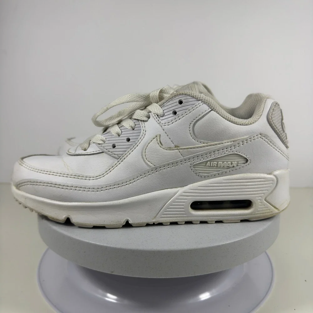 Nike Boys Sneakers Air Max 90 Leather Cushioned Streetwear White US 5.5Y
